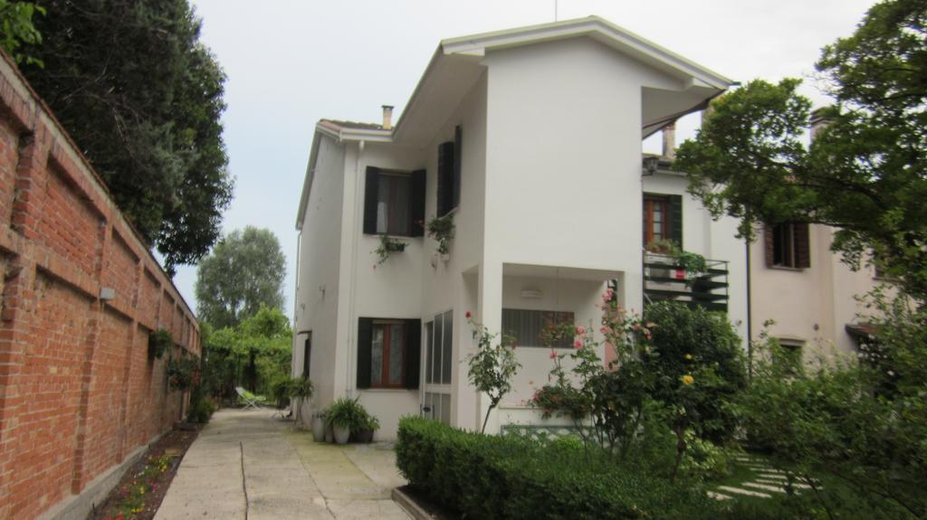 Bed and Breakfast A Casa Di Dora Тревизо Экстерьер фото